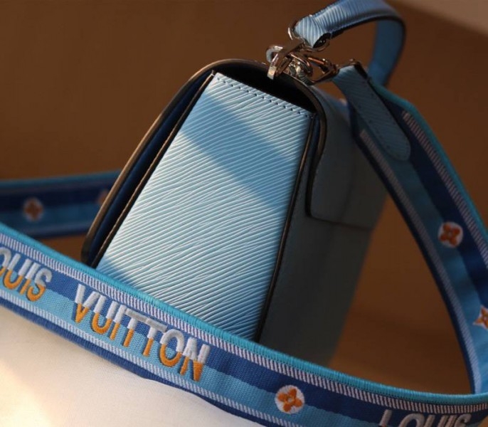 L0vis Vvtt0n Epi Leather Twist MM Bag With Jacquard Strap In Bleuet Blue