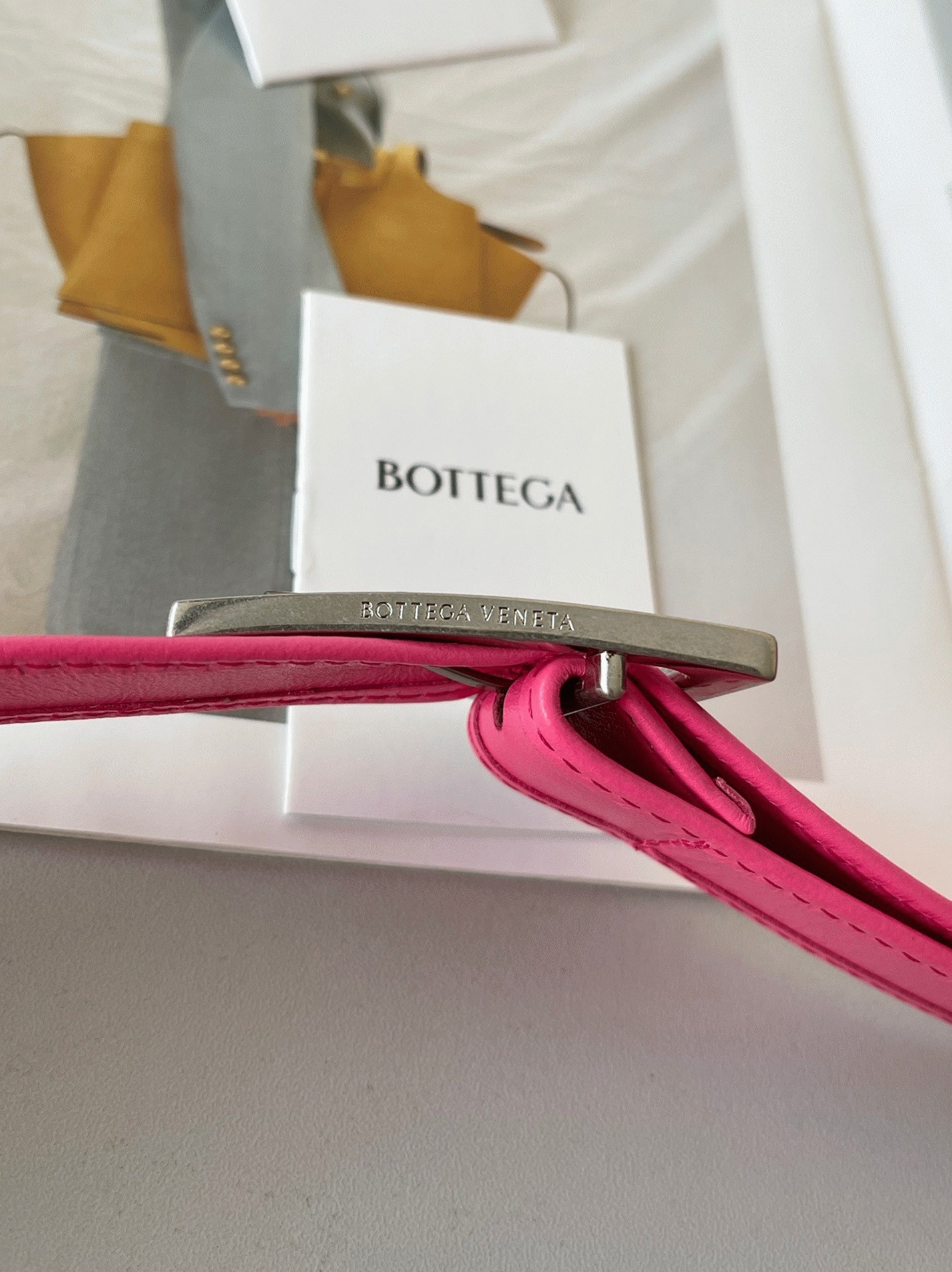 Top Quality Fake B0tt*ga Ven*ta Cassette Bag In Lollipop