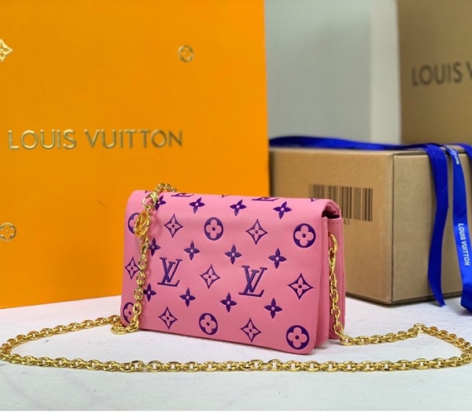 L0vis Vvtt0n Coussin Pochette In Pink And Purple
