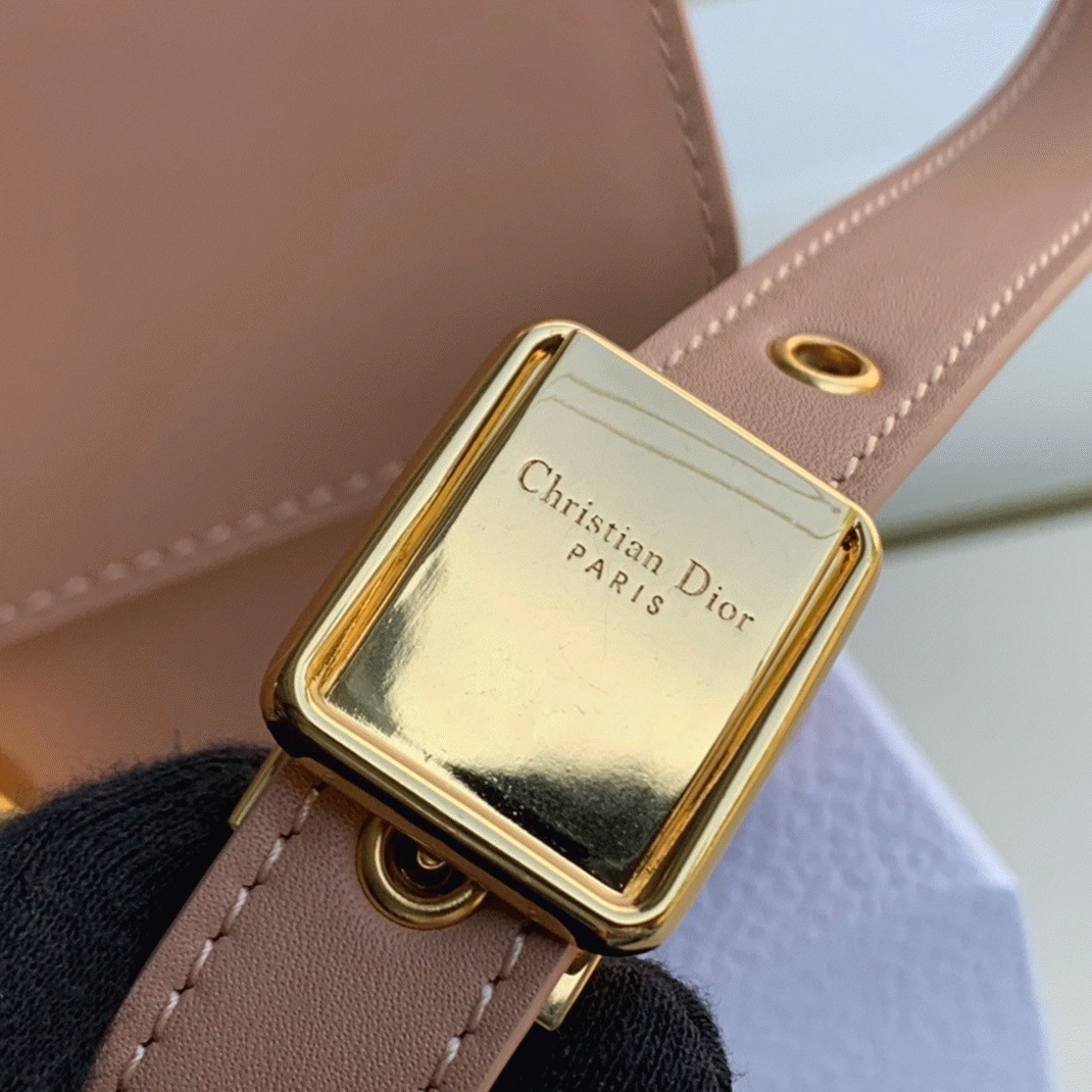 D10r 30 Montaigne Medium Bag Knockoff in Poudre Box Calfskin