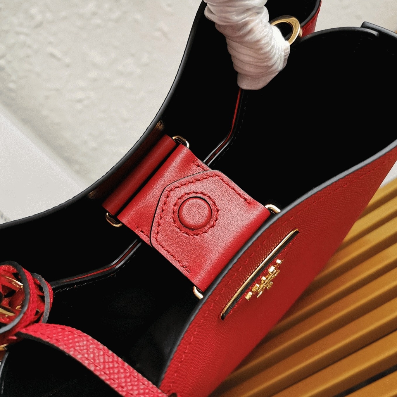 Red Pra*a Medium Panier Bag Fake
