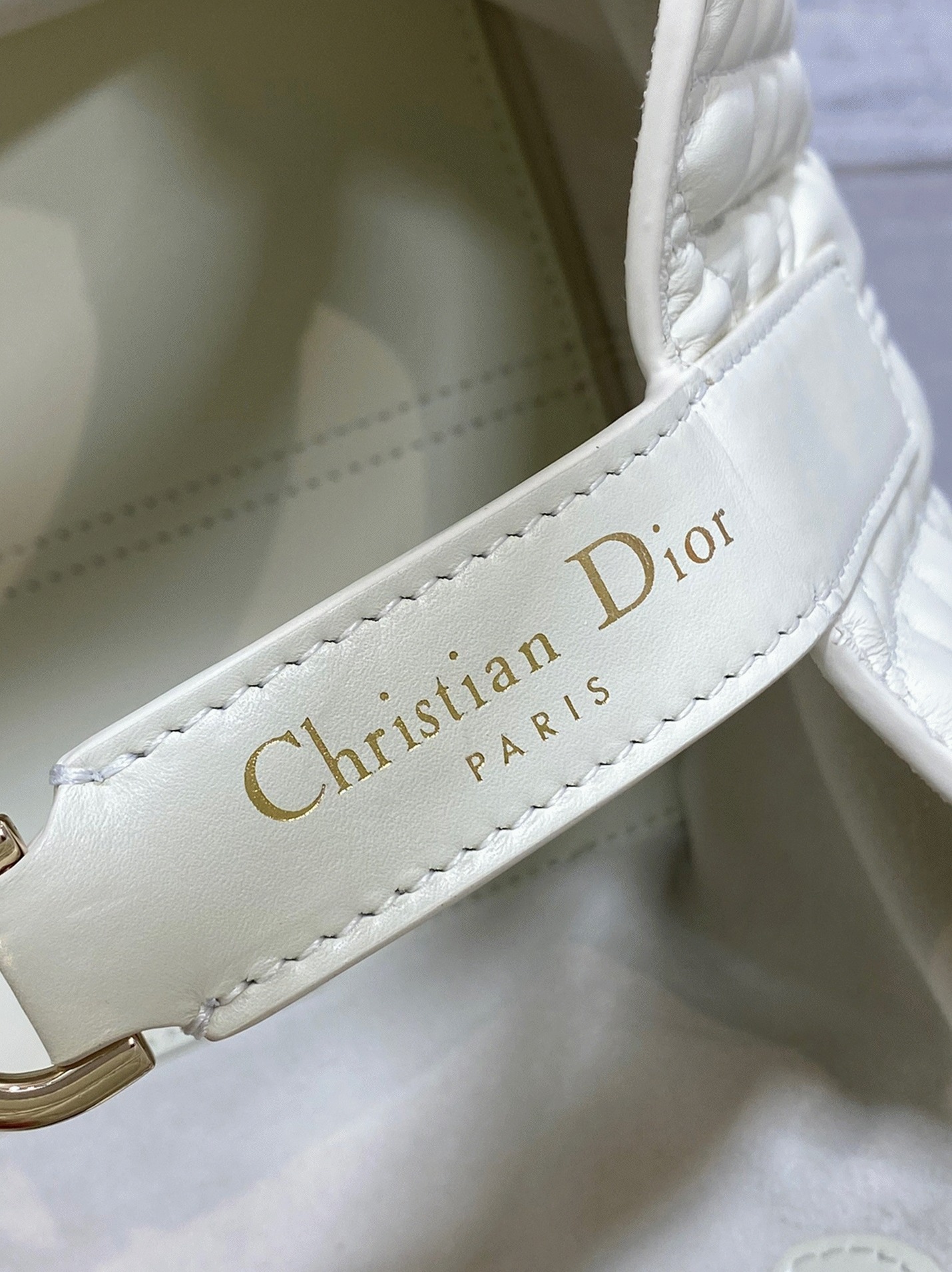 D10r Toujours Small Bag Knockoff in White Macrocannage Calfskin
