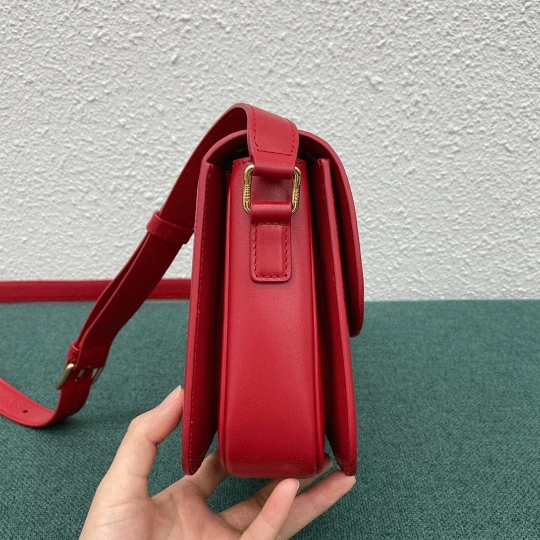 Top Quality Fake Ce1i*e Triomphe Medium Bag In Red