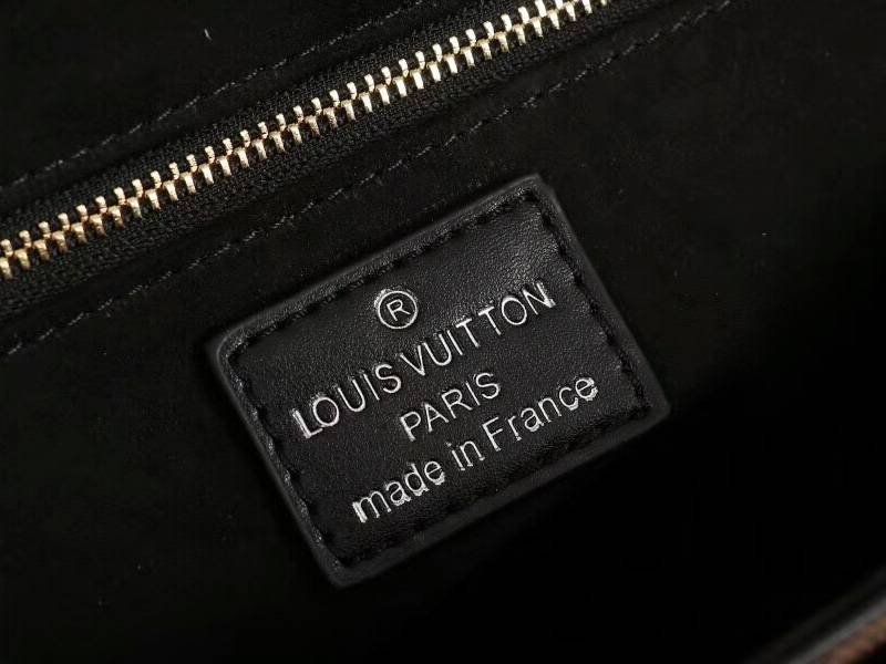 L0vis Vvtt0n Damier Ebene Canvas Vavin PM Bag In Black