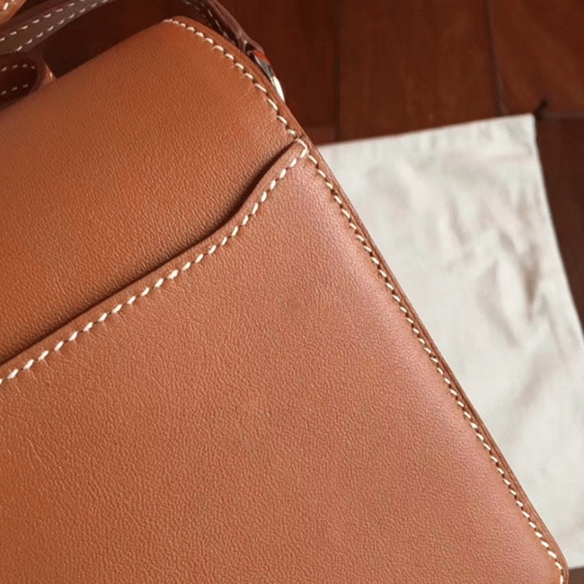 Caramel replica H**me5 Mini Sac Roulis handbag