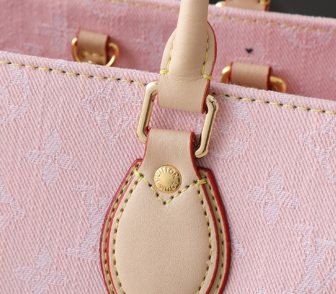 monogram De*1m onthego mm in washed pink