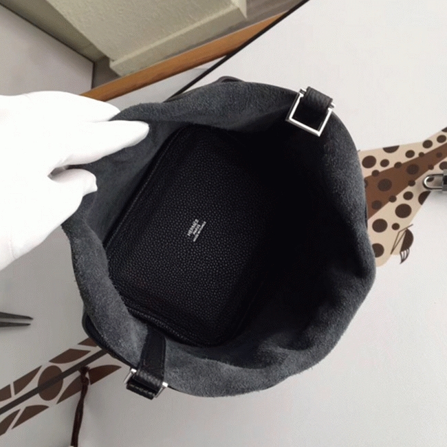 Black 1:1 fake H**me5 Picotin Lock 22cm handbag with braided handles