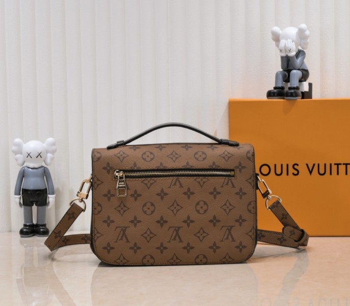 LV Monogram Reverse Canvas Metis M44876