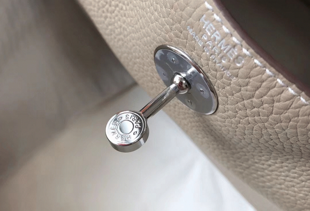 Knockoff H**me5 Lindy bag 26cm in gris tourterelle