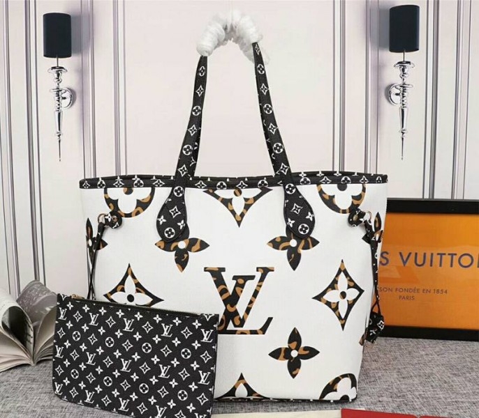 L0vis Vvtt0n Giant Neverfull MM Tote In Cream And Caramel