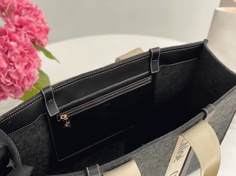 top quality fake Ch10e medium woody tote bag in grey felt