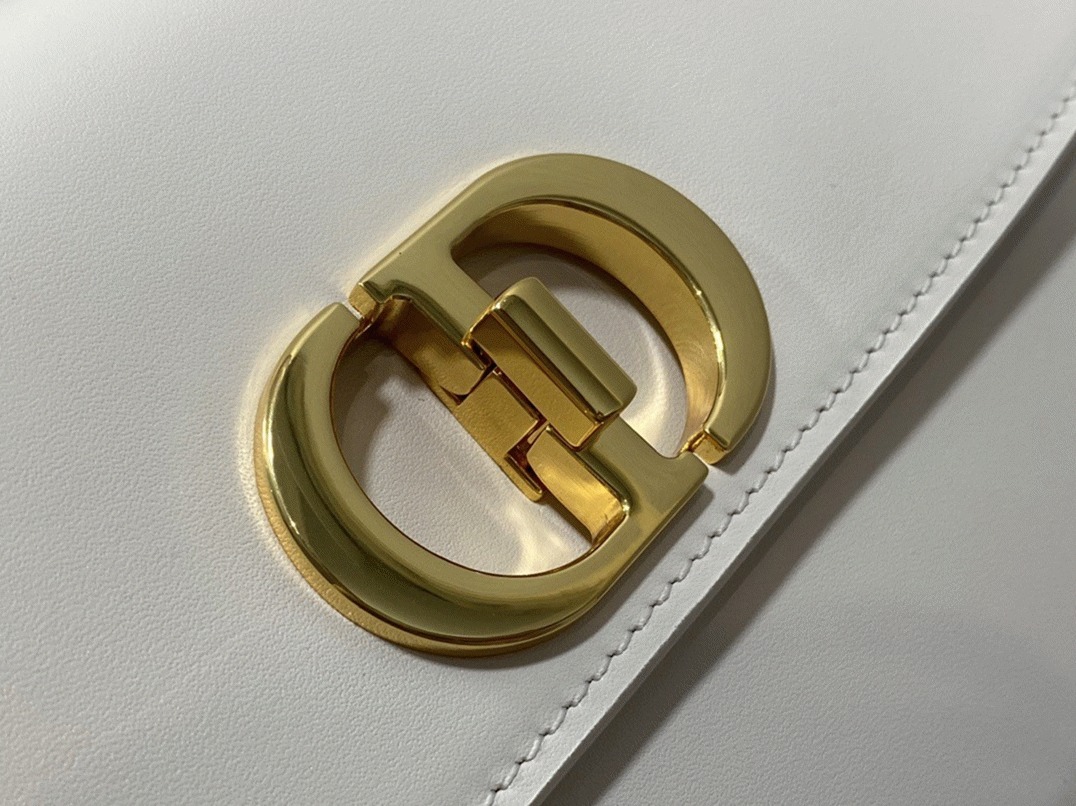 D10r 30 Montaigne Avenue Bag Replica in White Box Calfskin