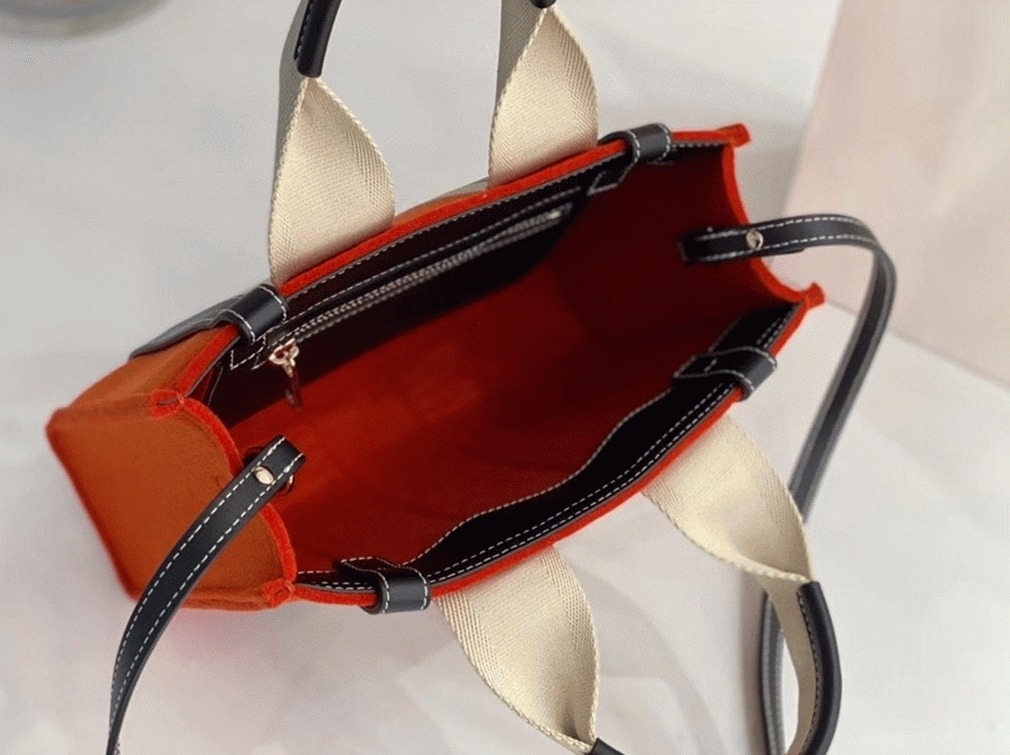 top quality replica Ch10e small woody tote bag in orange felt