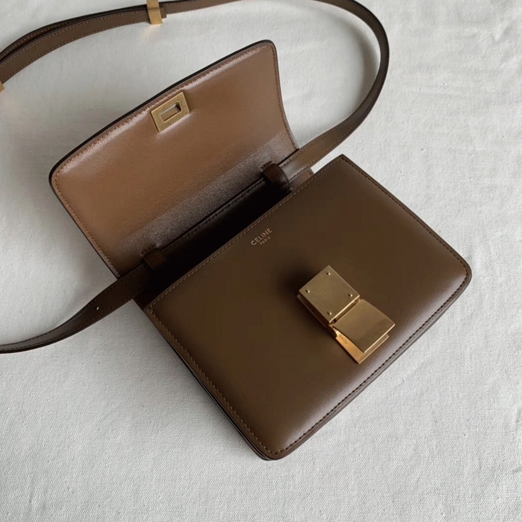 Top Quality Replica Ce1i*e Classic Box Small Bag In Camel