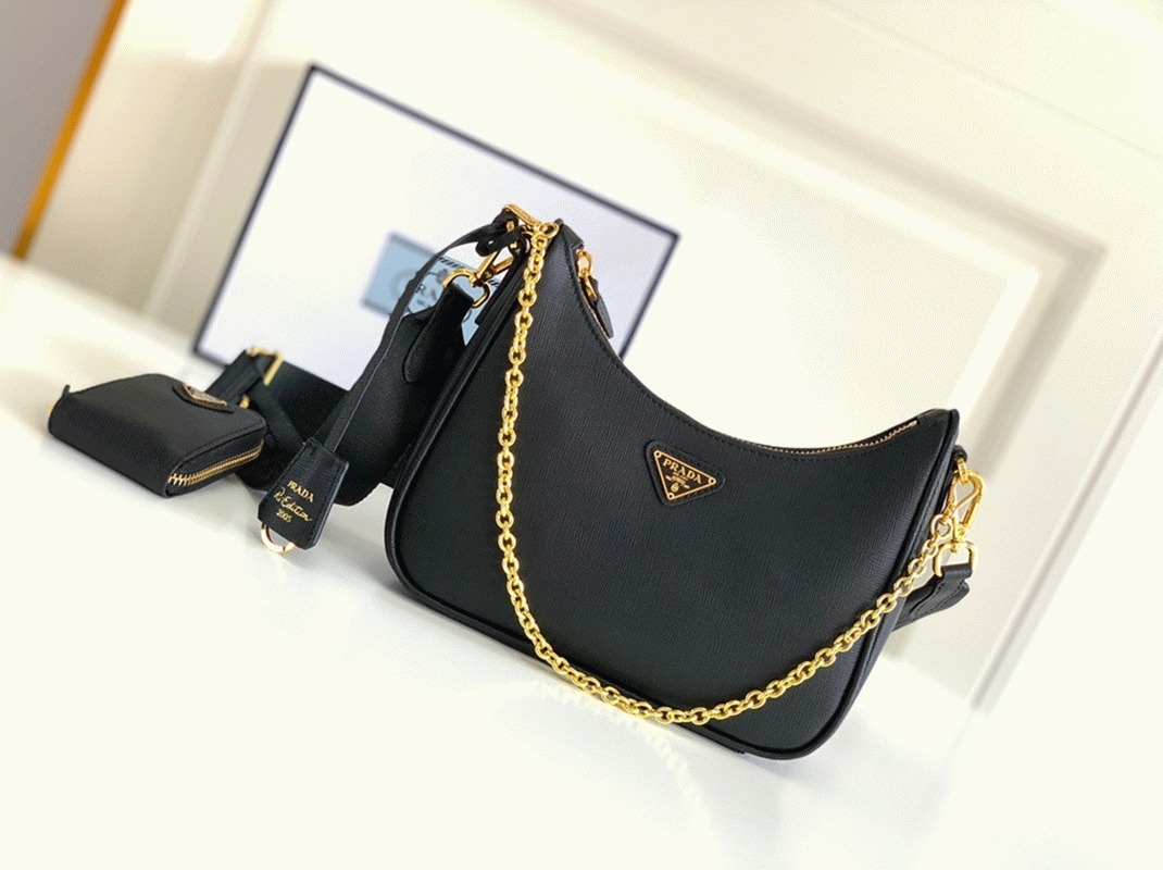 Pra*a Re-Edition 2005 Shoulder Bag Fake in Black