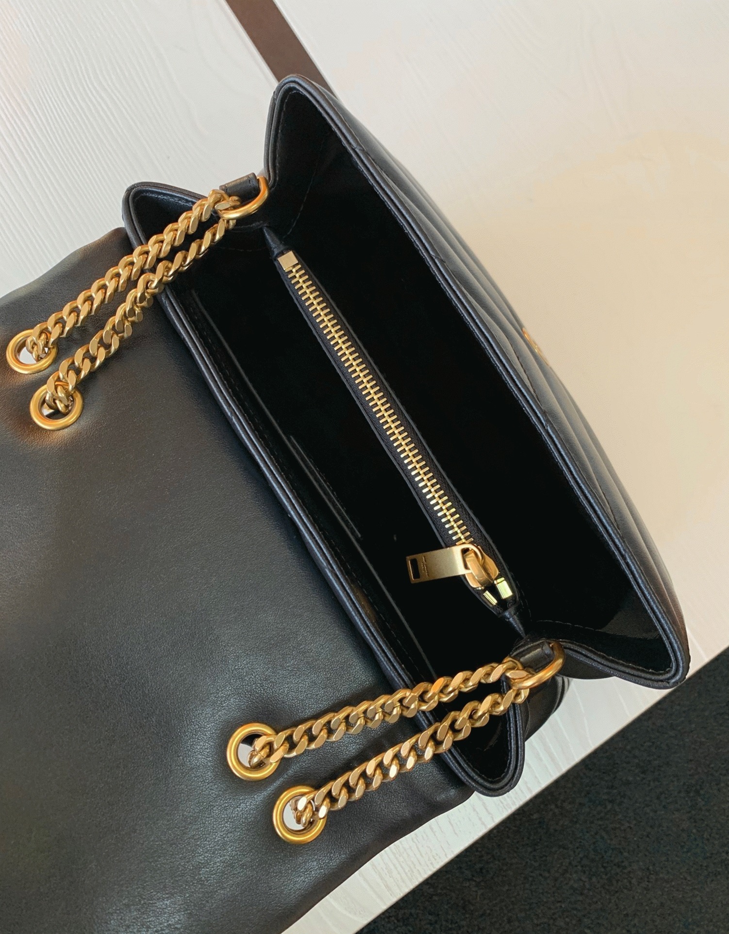 Replica Designer Sa1nt Lau*nt LouLou Small Chain Bag Black
