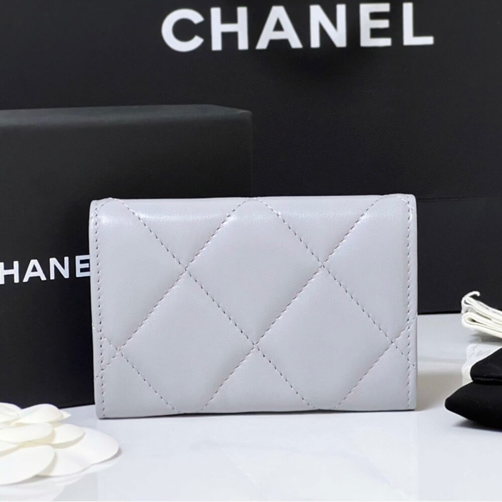 Ch**el 19 flap card holder