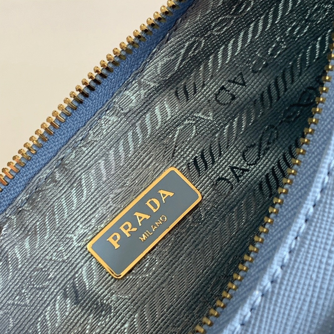 Pra*a Re-Edition Shoulder Bag Fake in Blue