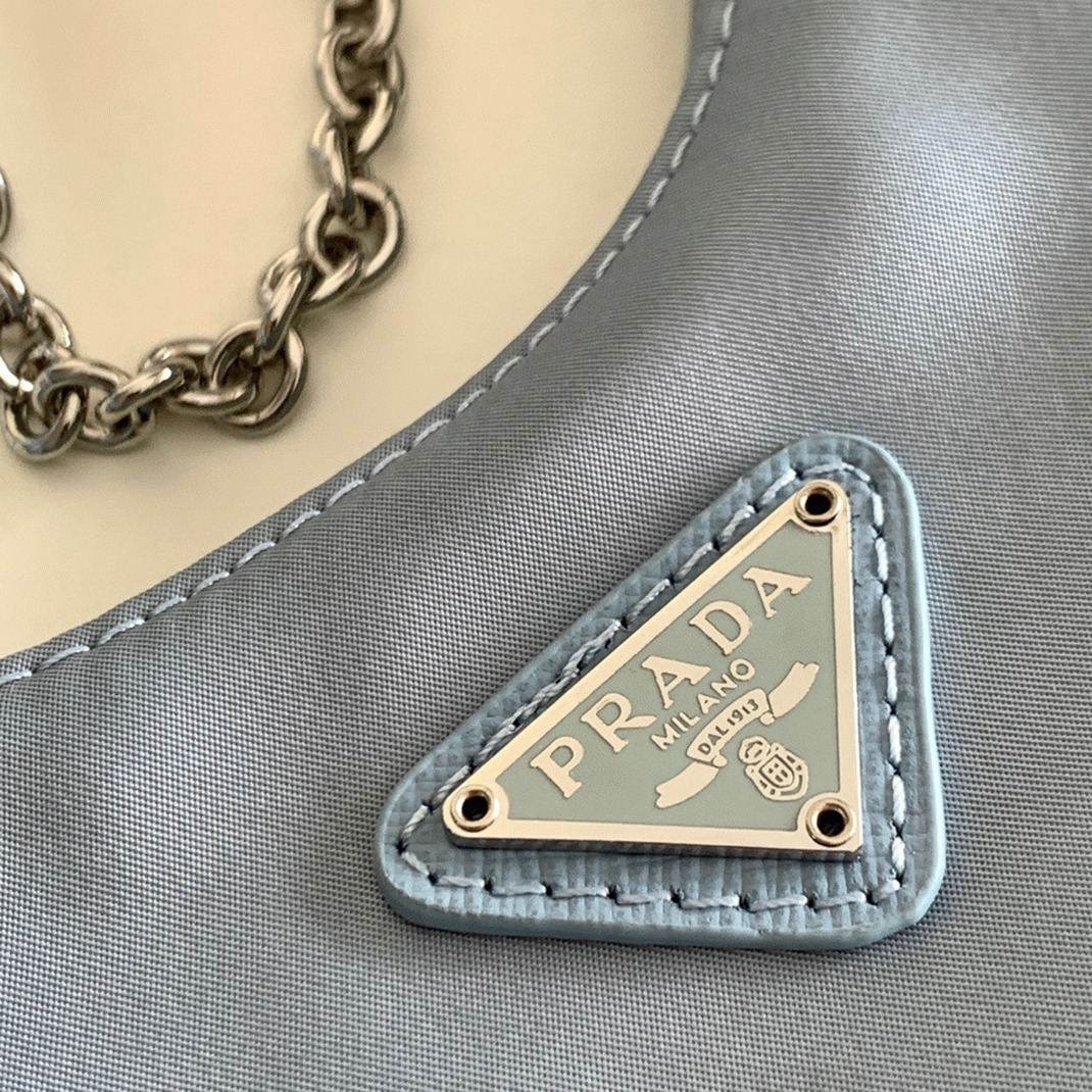Pra*a Re-Edition Shoulder Bag Replica in Blue