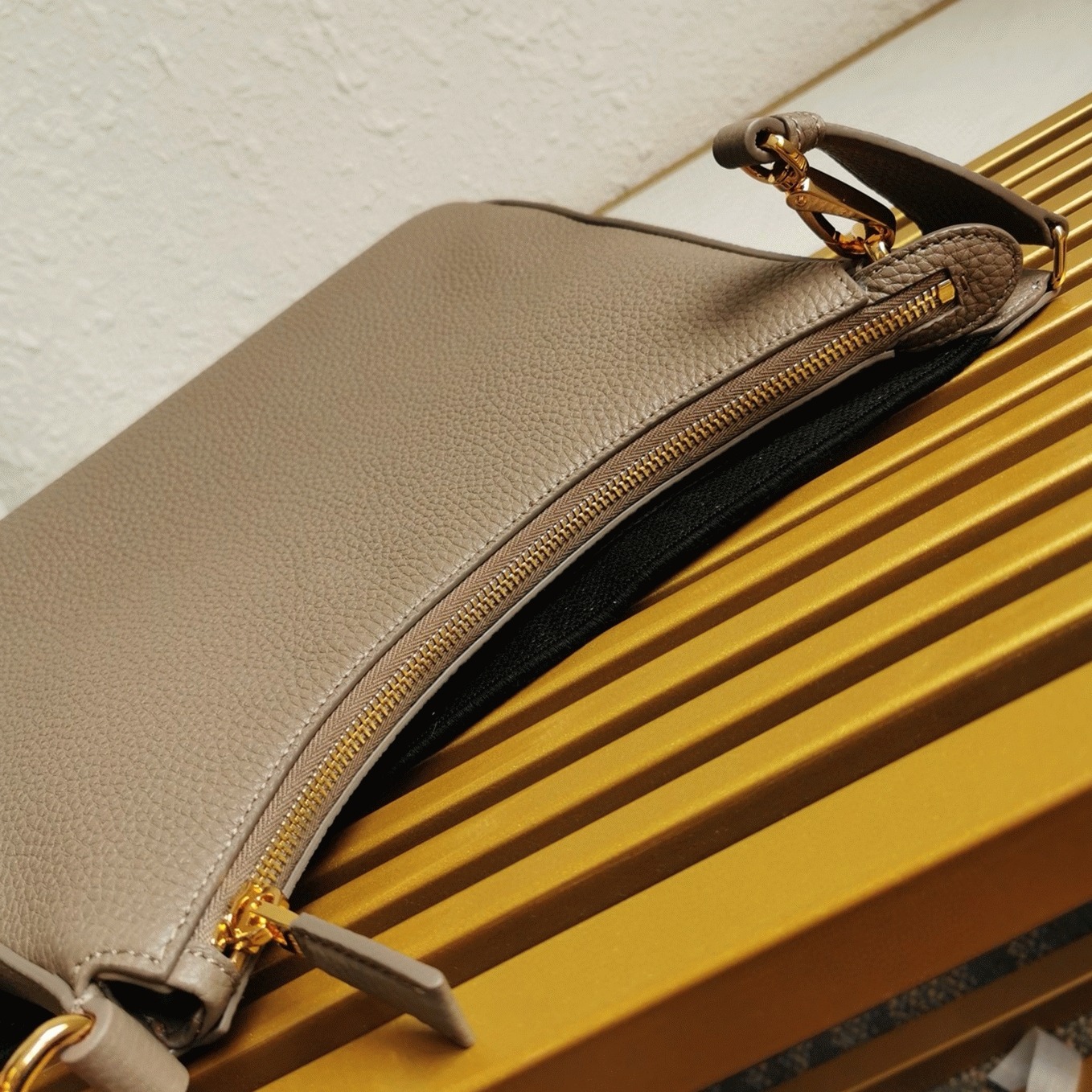 Pra*a Shoulder Bag Fake in Grey
