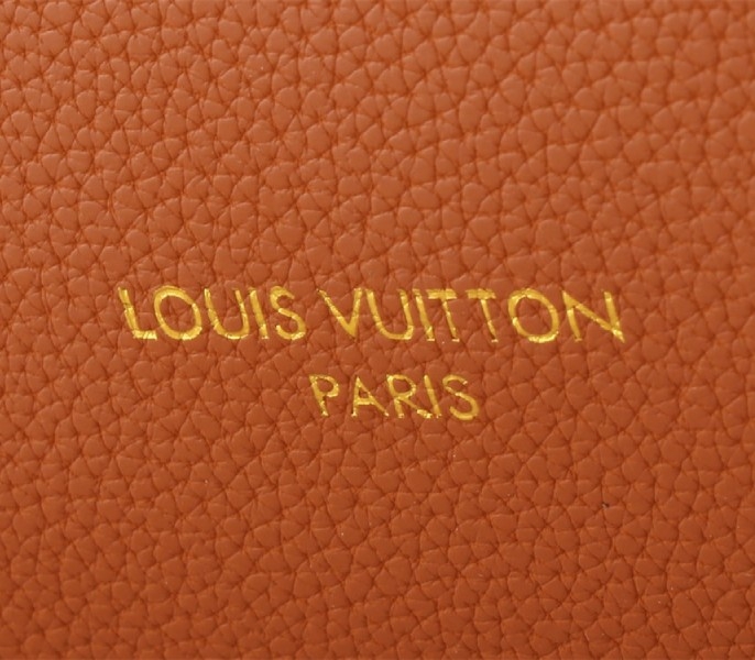L0vis Vvtt0n Low Key Cabas MM Bag In Cognac Brown