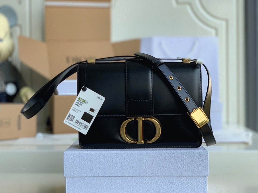 D10r 30 Montaigne Medium Bag Replica in Black Box Calfskin