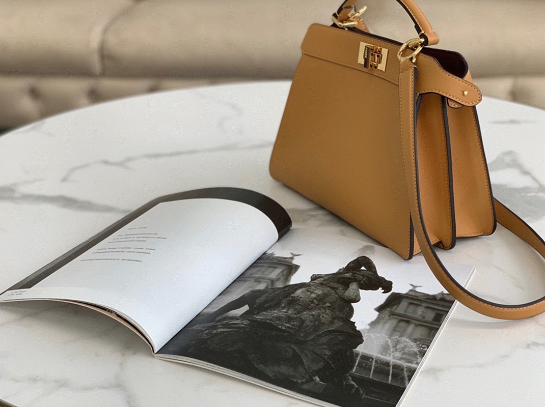 Top Quality Fake F**di Peekaboo ISeeU Small Bag In Beige Calfskin
