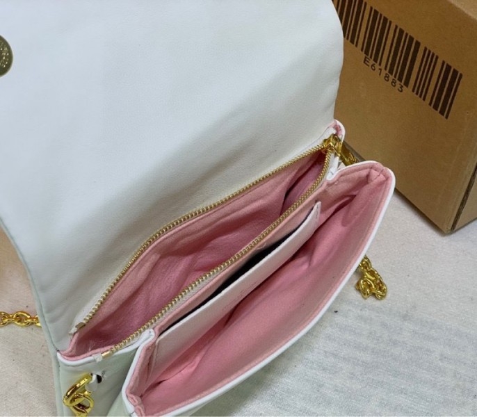 L0vis Vvtt0n Coussin Pochette In Cream