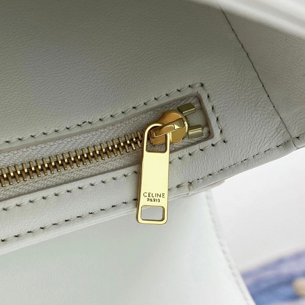 Top Quality Replica Ce1i*e Triomphe Medium Bag In White