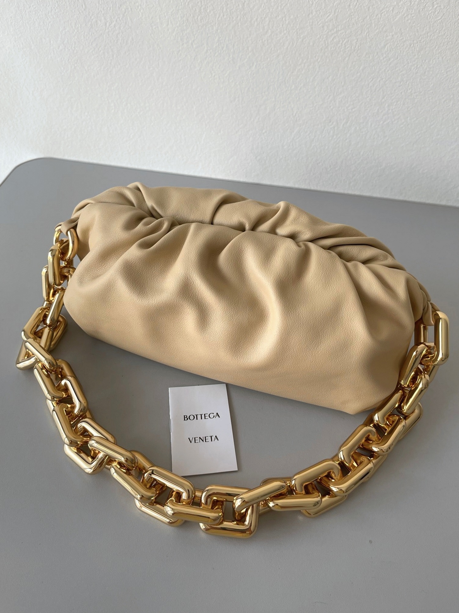Knockoff B0tt*ga Ven*ta The Chain Pouch Bag Porridge