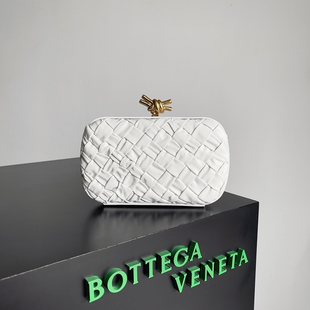Fake B0tt*ga Ven*ta Knot Minaudiere Clutch White Foulard