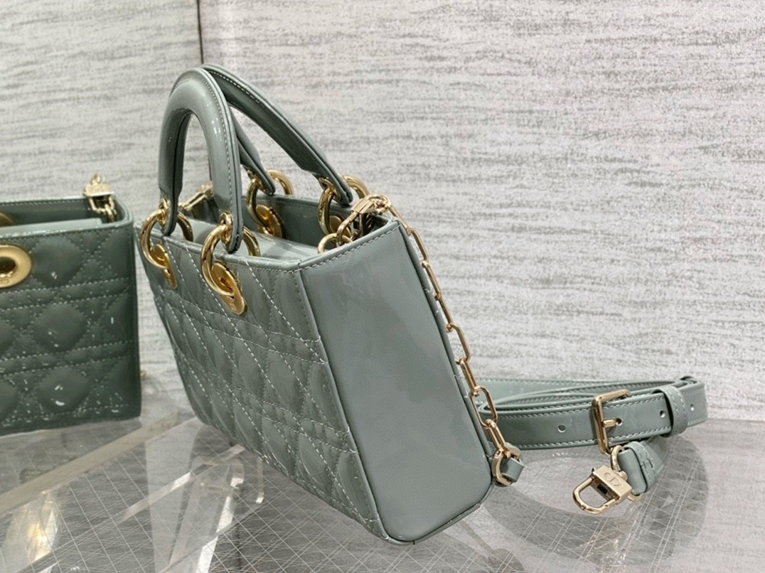D10r Lady D-Joy Medium Bag Fake in Grey Patent Cannage Calfskin