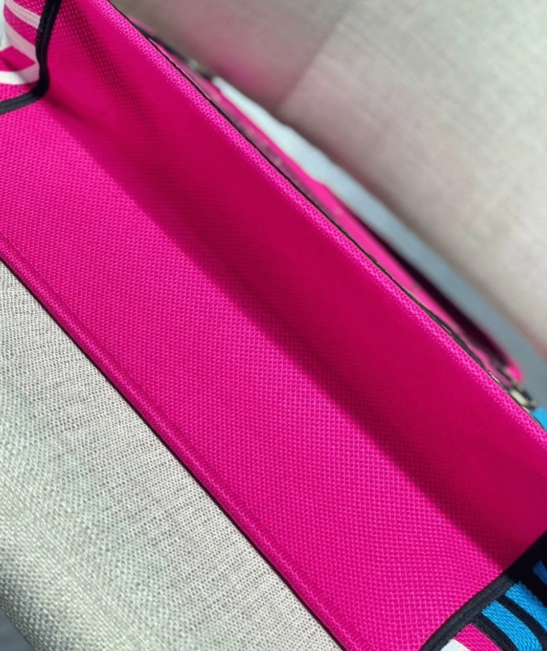 D10r Medium Book Tote Bag Fake in Pink D-Jungle Pop Embroidery