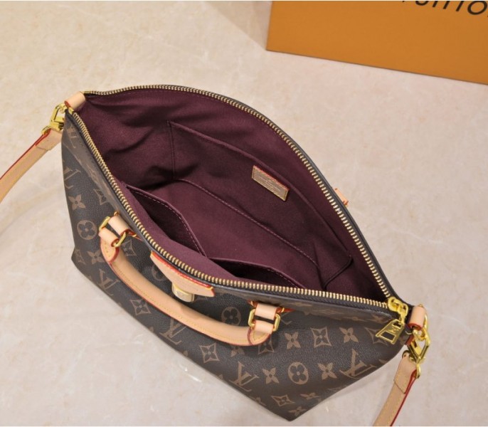 L0vis Vvtt0n Monogram Canvas Boetie PM Tote
