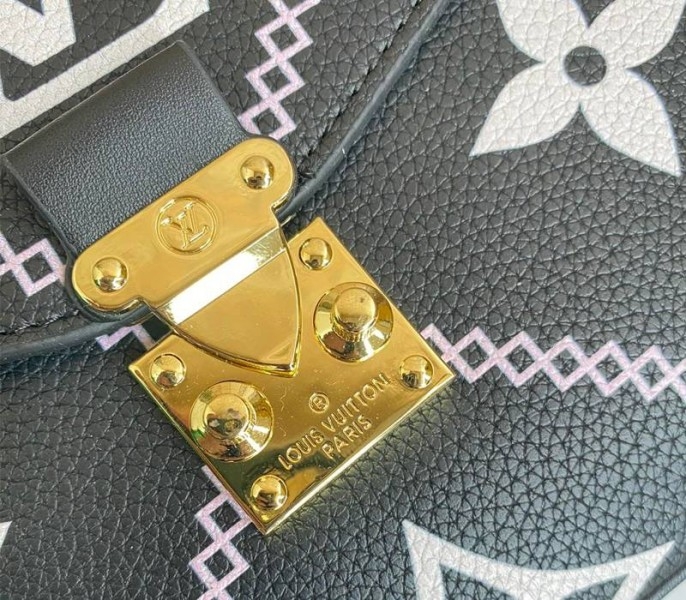L0vis Vvtt0n Spring 2022 Monogram Empreinte Pochette Metis Handbag In Black