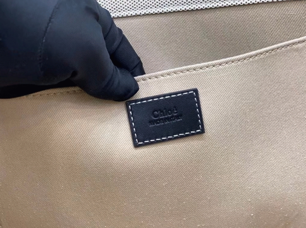top quality knockoff Ch10e medium woody tote bag in canvas with black leather strips