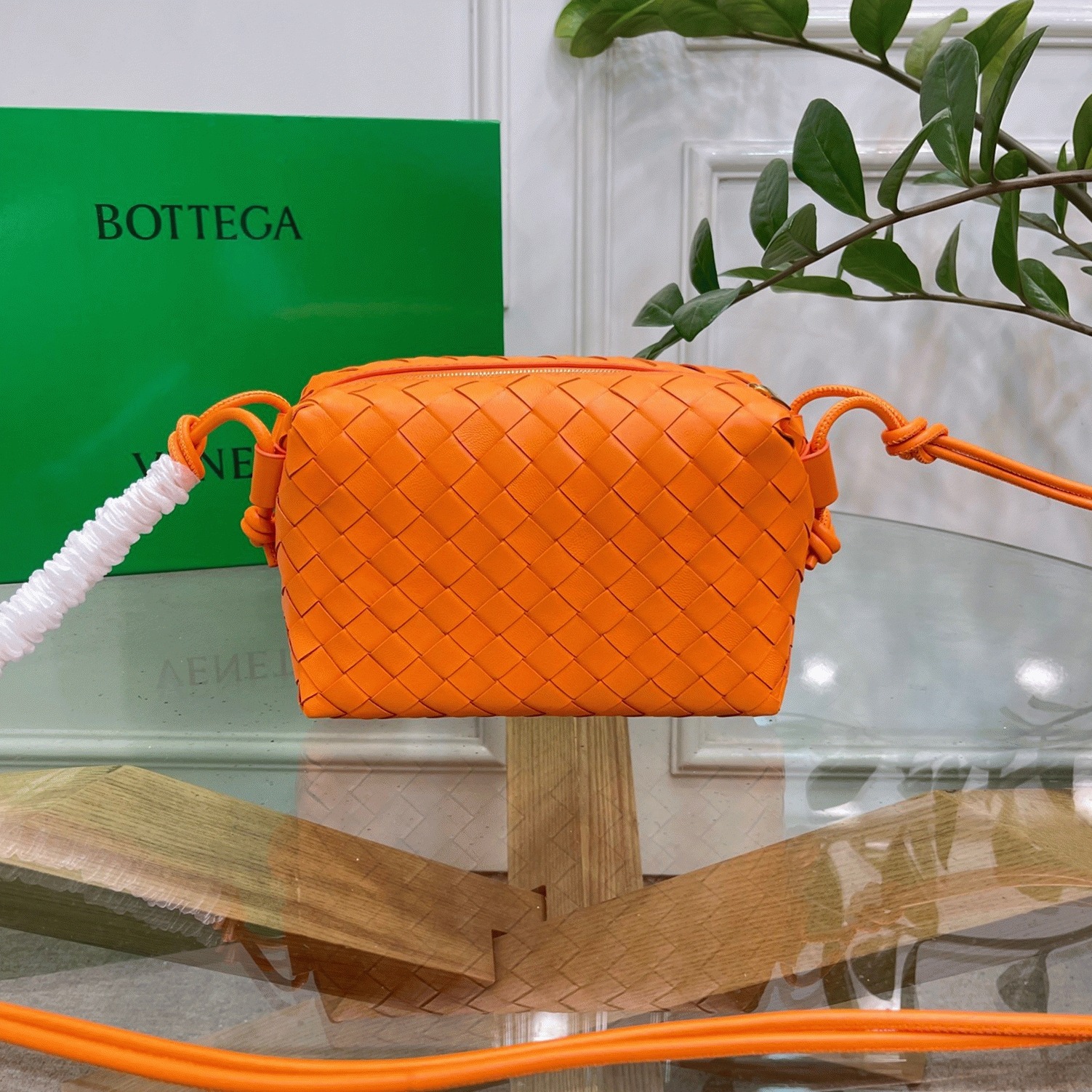 Faux B0tt*ga Ven*ta Loop Small Bag Orange