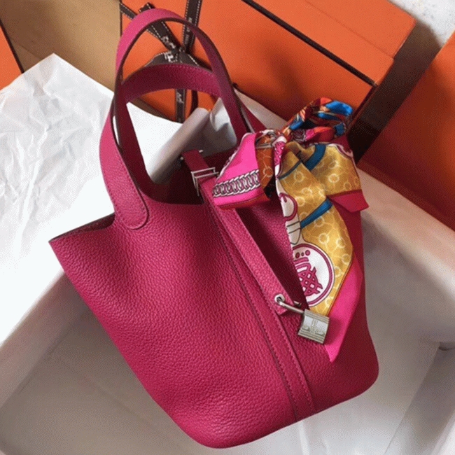 Peach knockoff H**me5 Picotin Lock 22cm handbag