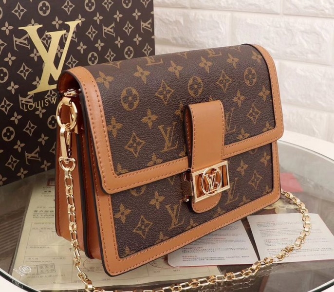 L0vis Vvtt0n Monogram Canvas Dauphine Bag