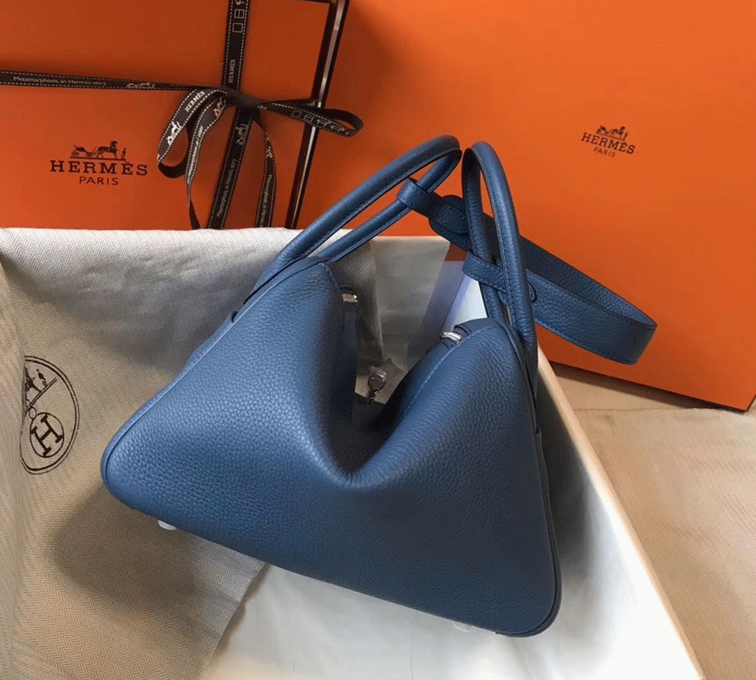 Fake luxury H**me5 Lindy 26cm bag in blue agate color
