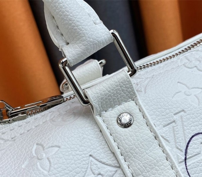 L0vis Vvtt0n X YK Bandouliere Keepall 50 Travel Bag In White