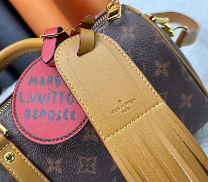 L0vis Vvtt0n Monogram Dust Canvas Keepall Bandouliere 25 City Bag In Aged Natural
