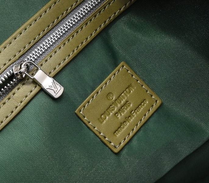 LV Monogram Gradient Canvas Keepall Bandouliere 55 In Khaki Green