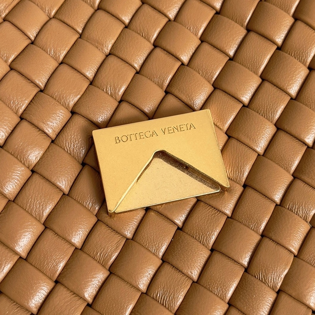 Fake B0tt*ga Ven*ta Cobble Small Bag Caramel