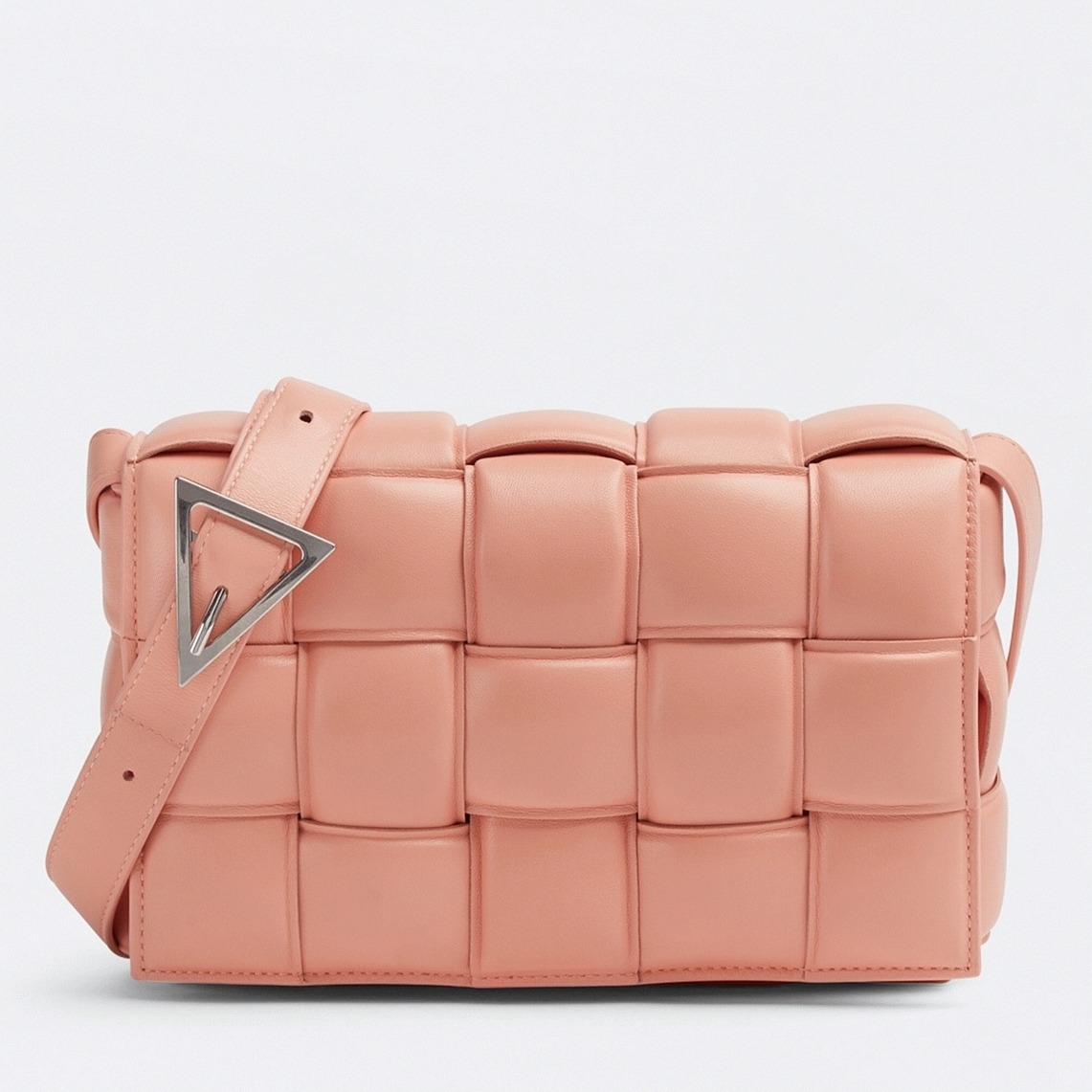 Top Quality Fake B0tt*ga Ven*ta Padded Cassette Bag In Peachy