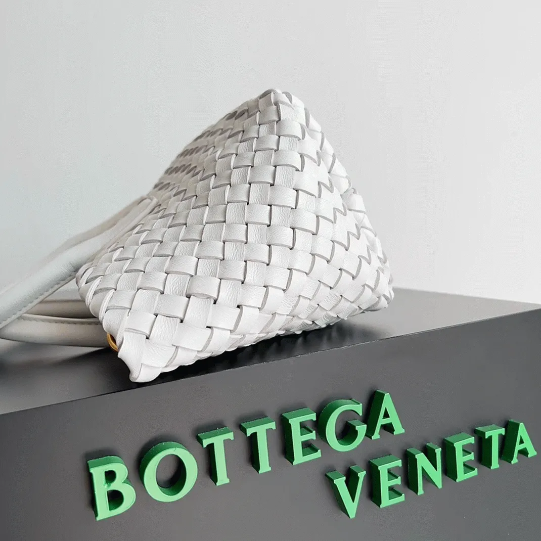 Top Quality Replica B0tt*ga Ven*ta Cabat Mini Bag In White Intrecciato Lambskin