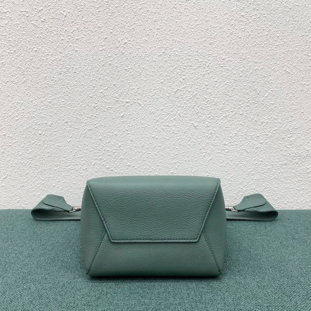 Top Quality Replica Ce1i*e Sangle Small Bucket Bag In Celadon Calfskin