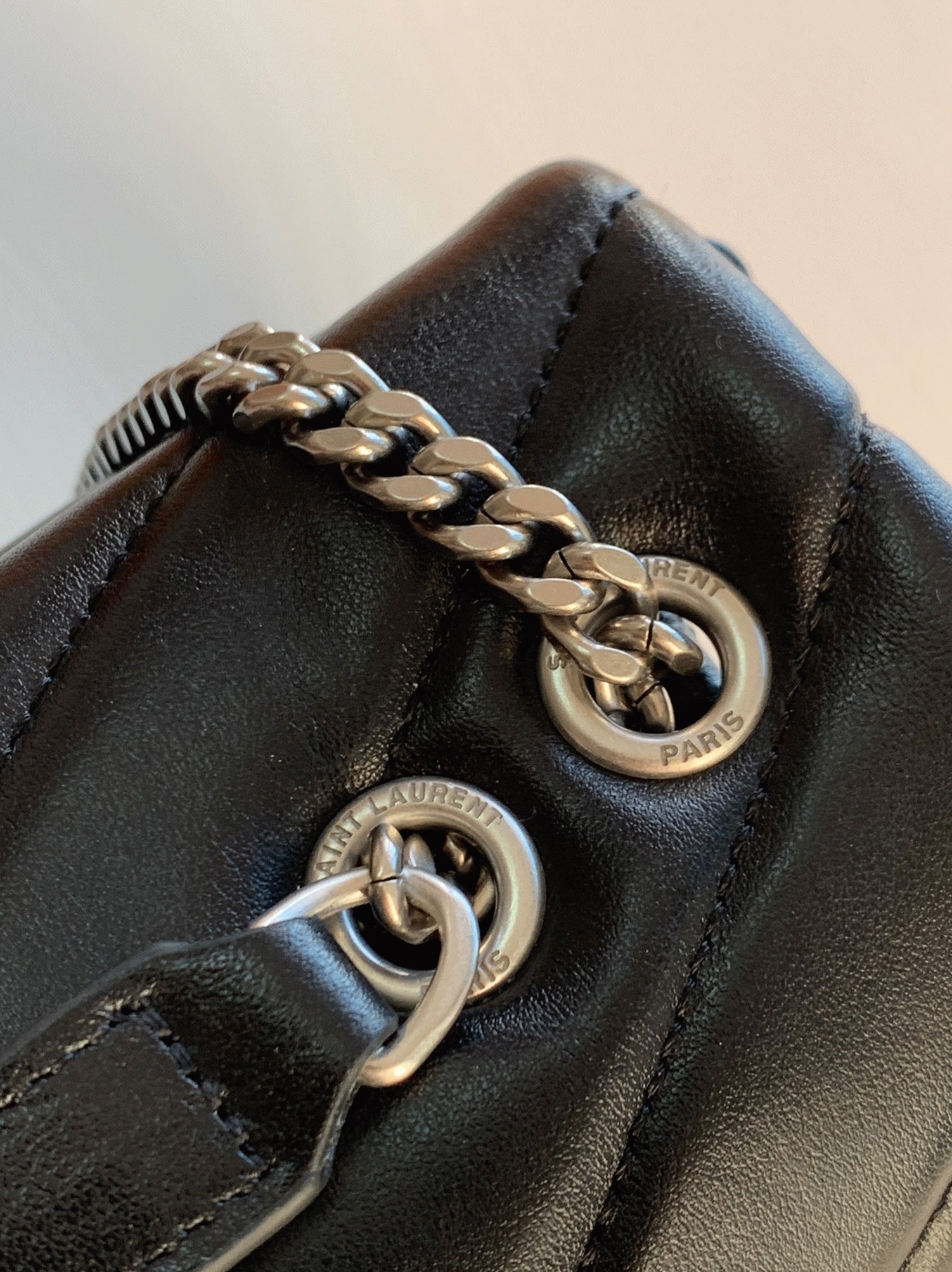 Replica Sa1nt Lau*nt LouLou Small Chain Bag Noir