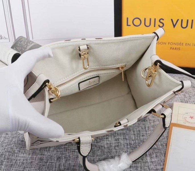 L0vis Vvtt0n Bicolor Monogram Empreinte Leather Onthego PM Bag In Cream And Bois De Rose Pink