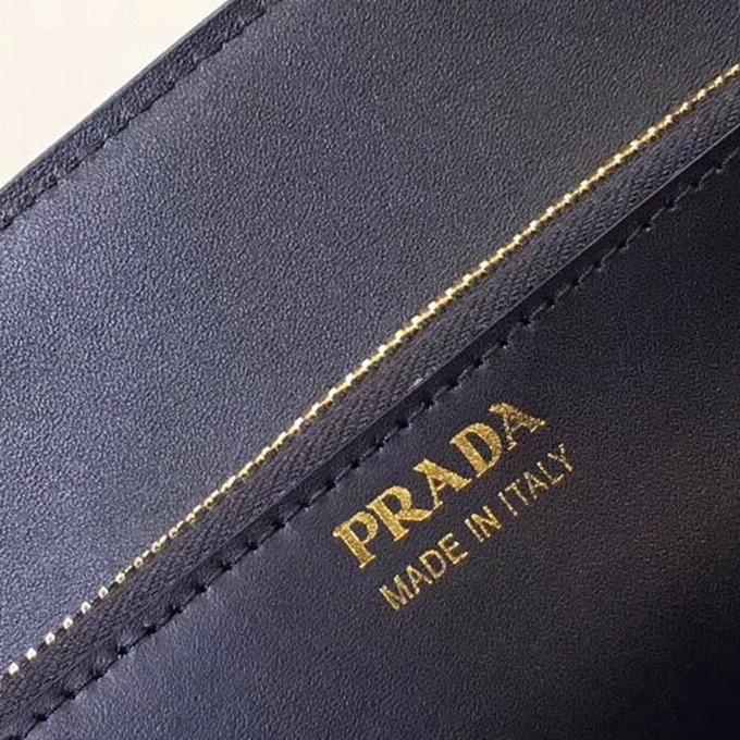 Pra*a Monochrome Medium Bag Knockoff in Black